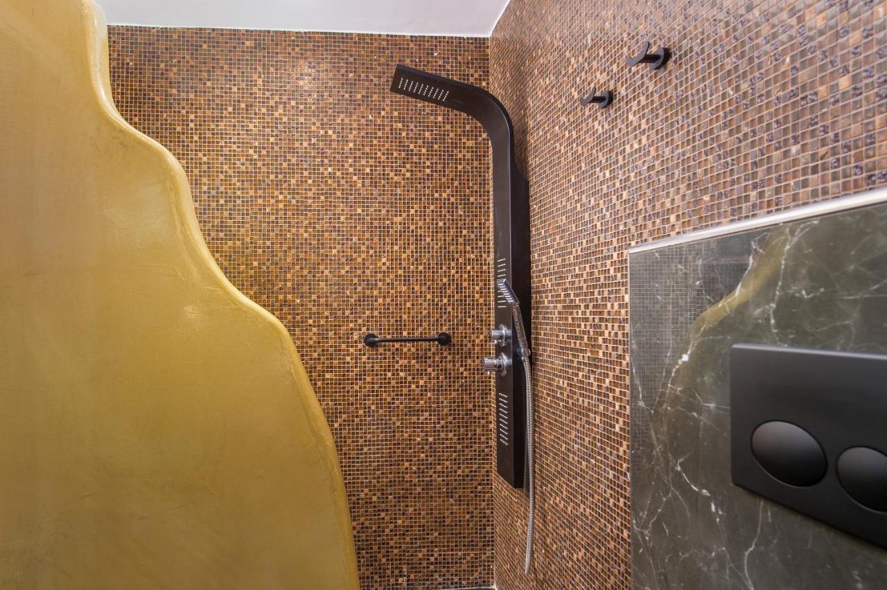 אויה Sole D'Oro Luxury Suites מראה חיצוני תמונה