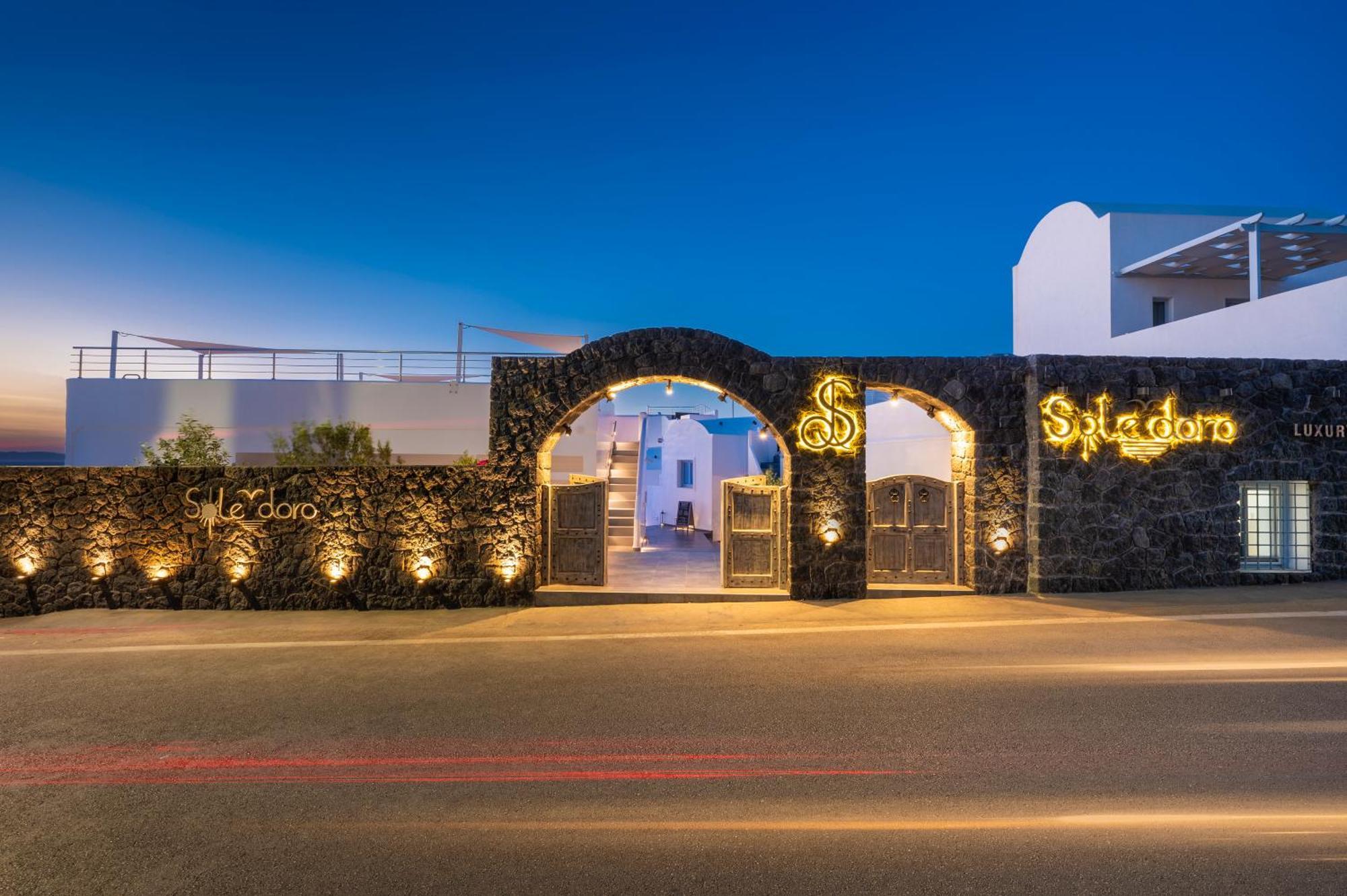 אויה Sole D'Oro Luxury Suites מראה חיצוני תמונה